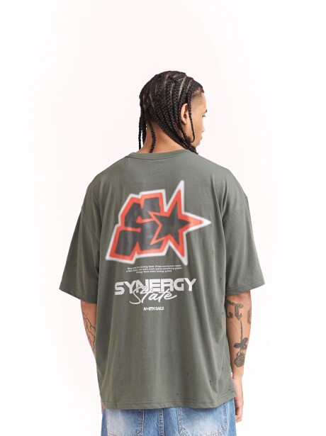 REMERA BOXY SYNGERY VERDE