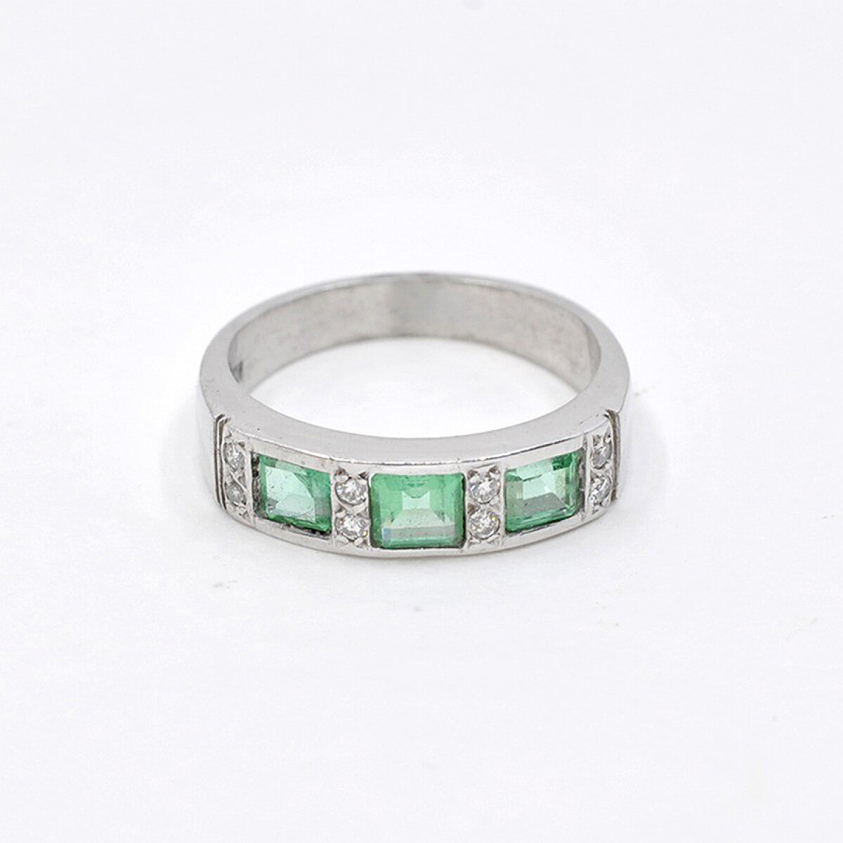 Anillo Oro Blanco 18K Brillantes Y Esmeralda 
