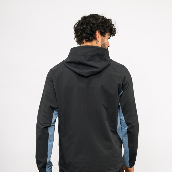 Campera Summit Umbro Hombre 02p