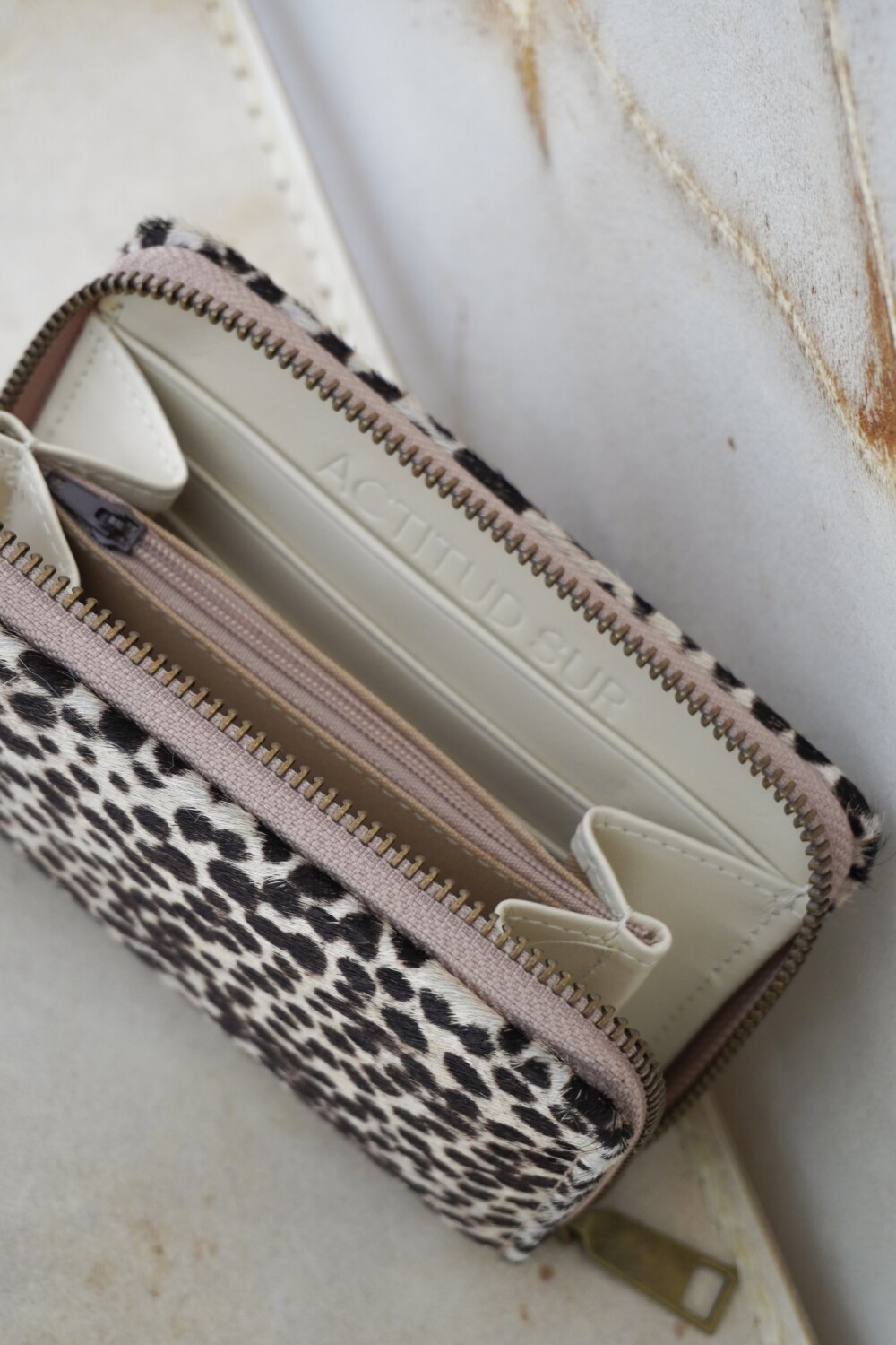 Mini Wallet Dots Crudo