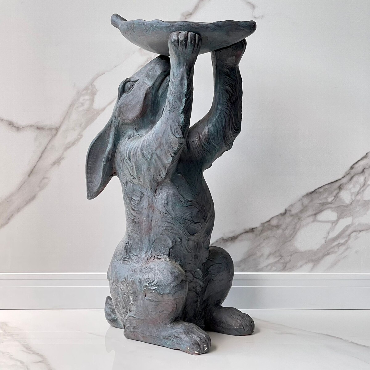 Escultura Conejo Efecto Piedra Altura 56cm x Largo 22cm x Ancho 20cm 
