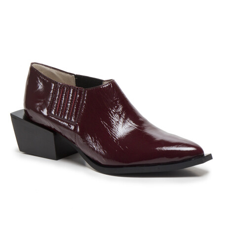 ZAPATO CUERO ROJO