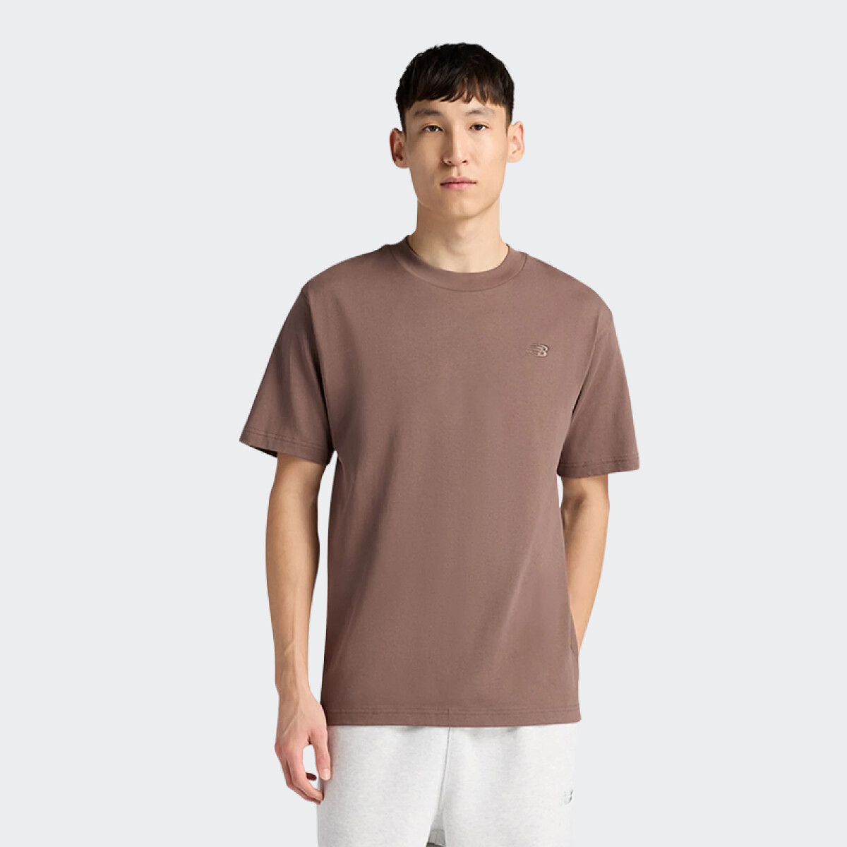 Remera New Balance - Marrón 