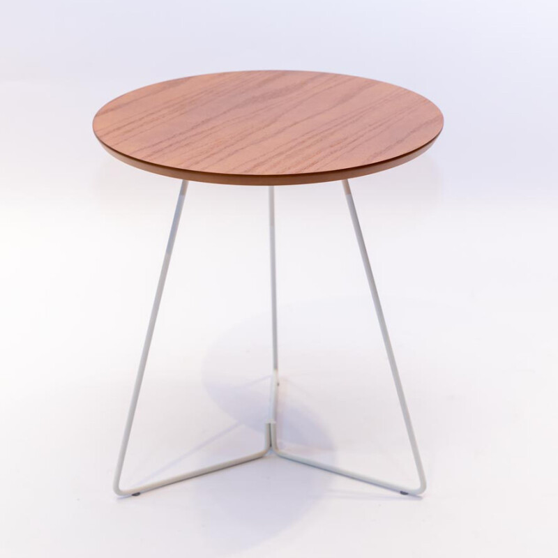 MESA LATERAL - BASE LACA BLANCA - TAPA ROBLE CLARO MESA LATERAL - BASE LACA BLANCA - TAPA ROBLE CLARO