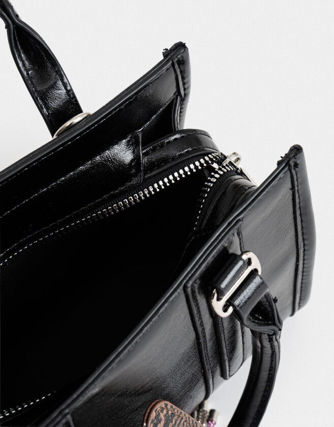 City Cartera City Con Charm - Negro
