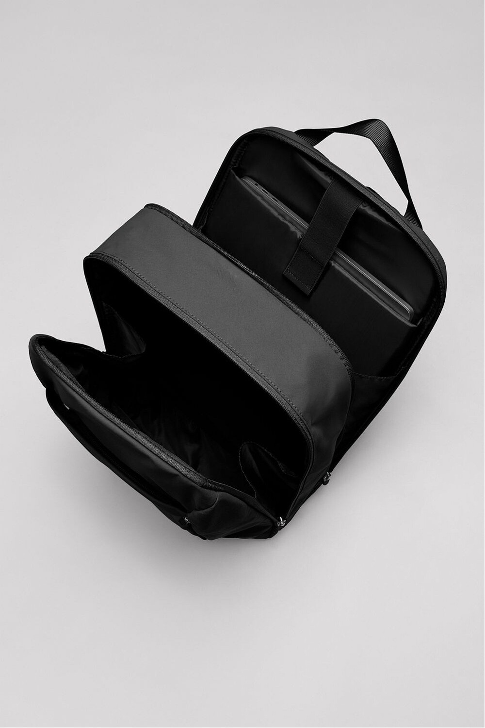 Mochila The Sleek Backpack Unisex Black