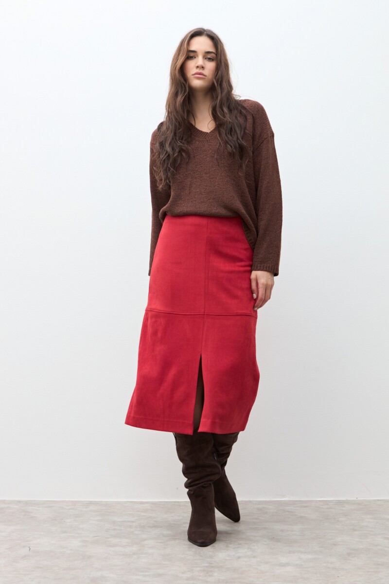 Falda simil gamuza con tajo rojo