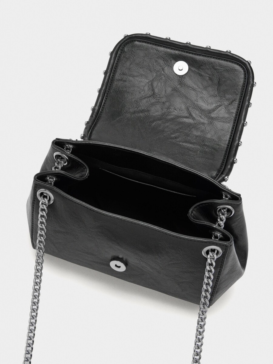 Bolso De Hombro Con Solapa Y Tachuelas negro