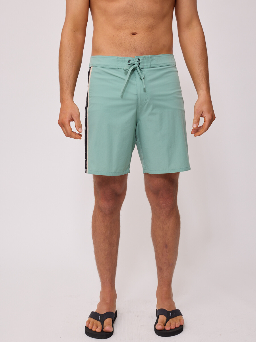 SHORT TALO RUSTY - Verde Claro 