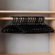 Pack X20 Perchas plásticas NEGRO