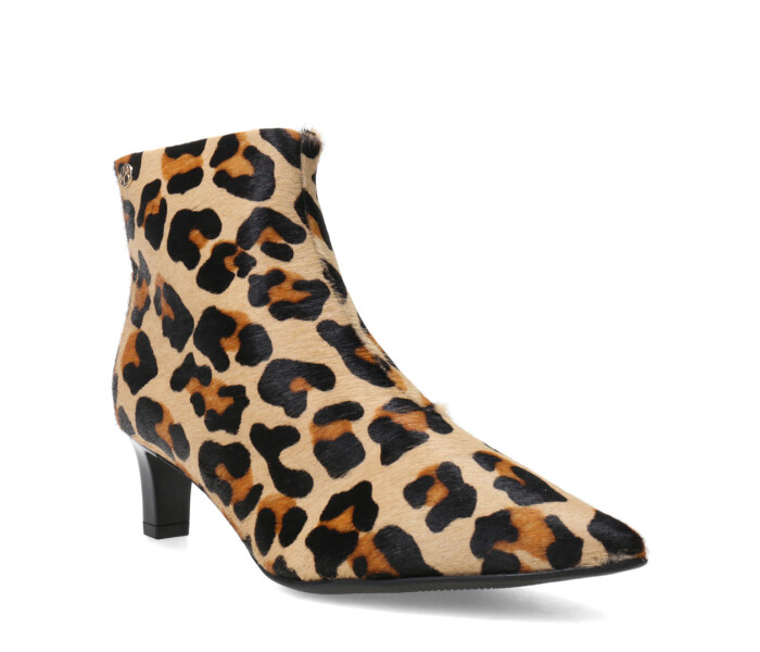 Botas de Mujer Bottero Caña Baja Y Taco Fino Animal Print