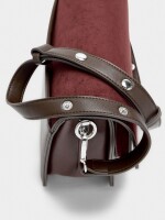 Bolso Bandolera Con Solapa burdeos