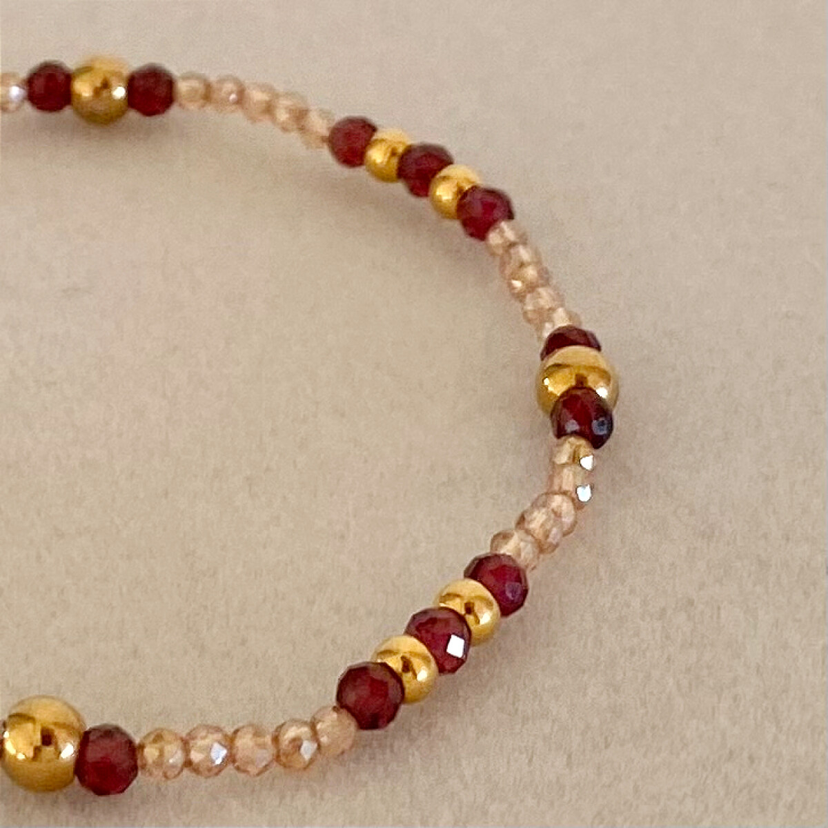 Pulsera PERUGGIA en acero, cristal y piedras naturales 