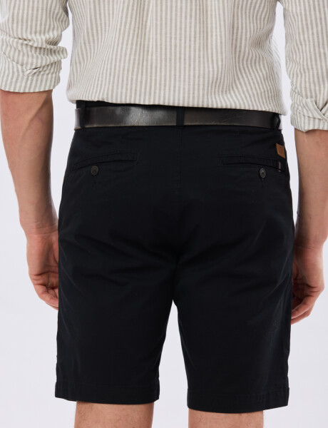 BERMUDA CLASICA Negro