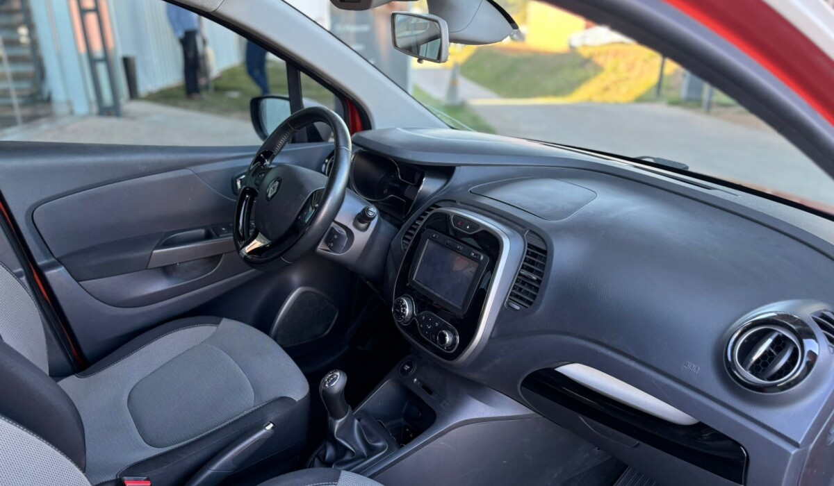 Renault Captur MT Expression - 2016 Renault Captur MT Expression - 2016