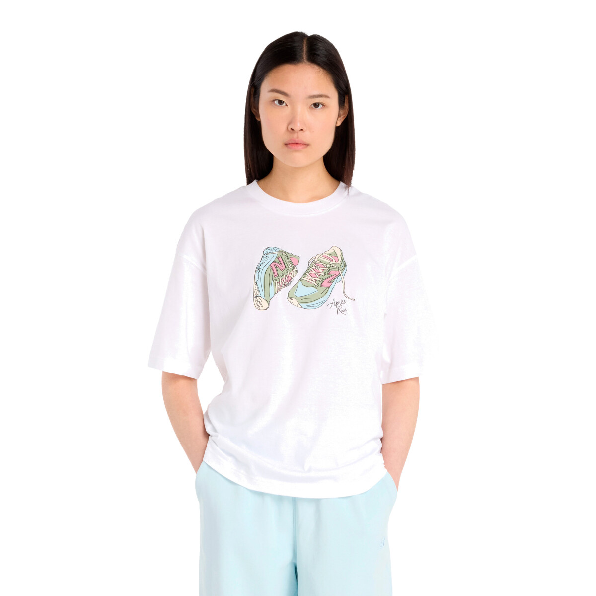 Remera New Balance Apres Run Shoe Mujer WT53921WT - Blanco 