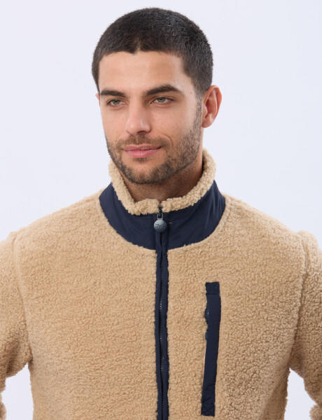 CAMPERA DE CORDERITO CON INTERIOR EN POLAR Beige