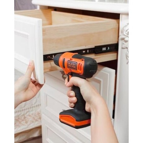 Taladro atornillador Black + Decker inalámbrico 12V + accesorios Naranja