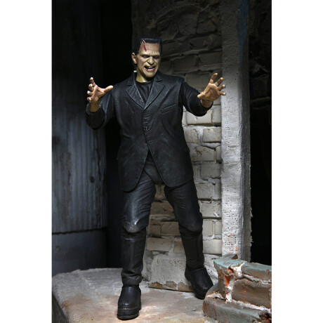 UNIVERSAL MONSTERS! 7” SCALE ACTION FIG - ULTIMATE FRANKENSTEIN'S MONSTER (COLOR) (CASE 6) UNIVERSAL MONSTERS! 7” SCALE ACTION FIG - ULTIMATE FRANKENSTEIN'S MONSTER (COLOR) (CASE 6)