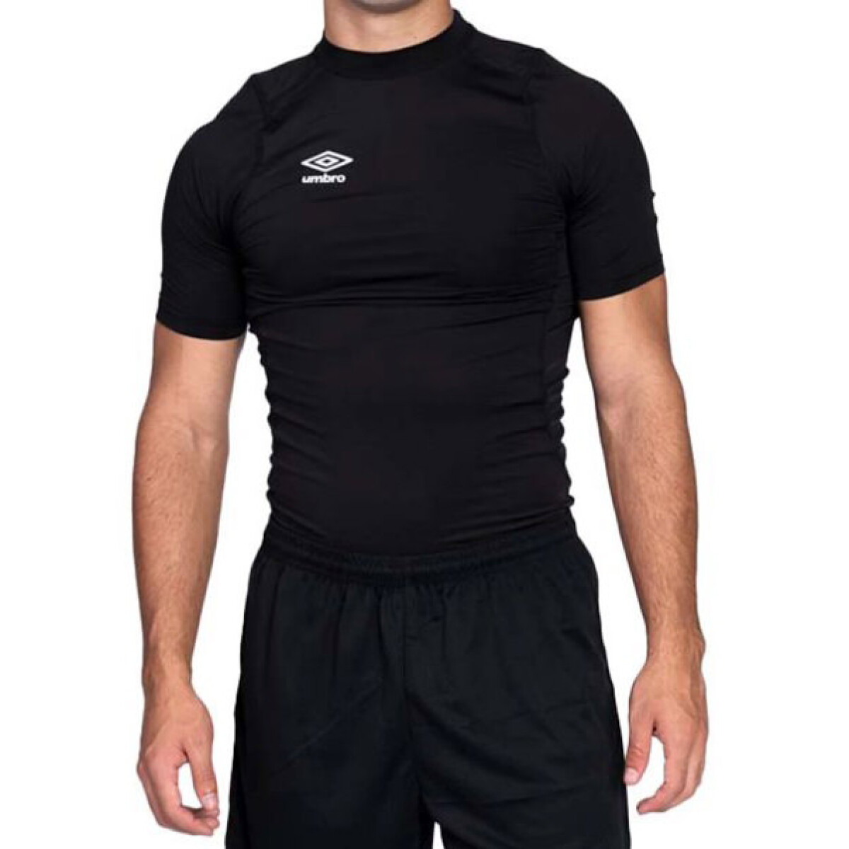 Remera de Hombre Umbro Térmica - Negro 