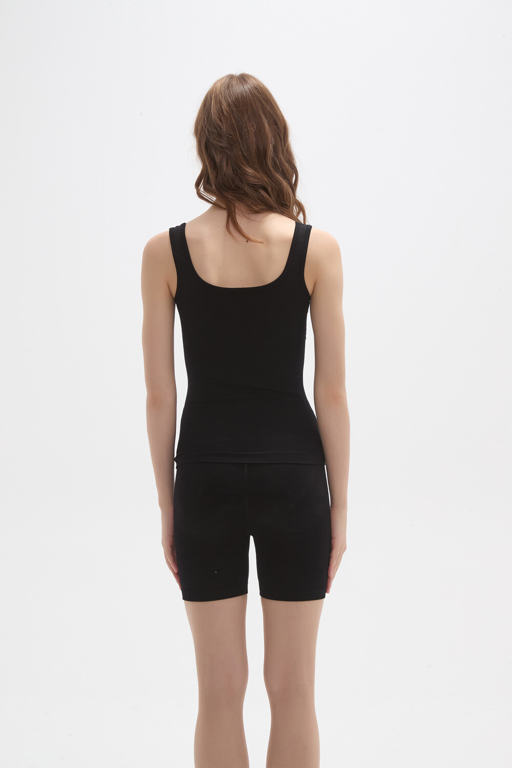 Musculosa Kamira Negro