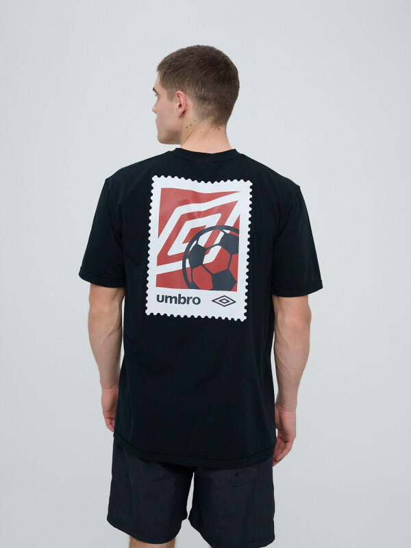 REMERA STAMP Umbro Hombre 002