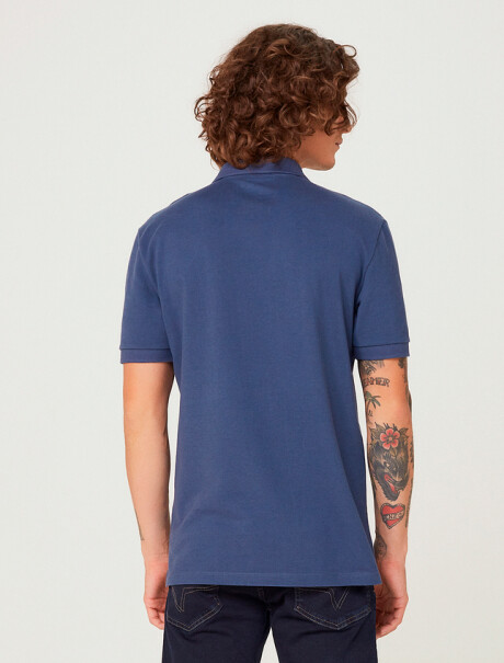 POLO BÁSICA EN TELA PIQUÉ AZUL