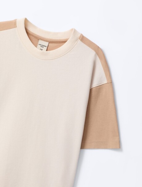 CAMISETA INFANTIL EXTRAGRANDE BEIGE