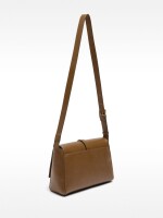 Bolso Bandolera Con Solapa Imantada camel