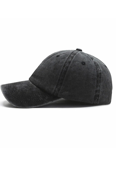 Gorro teñido broche metálico Negro