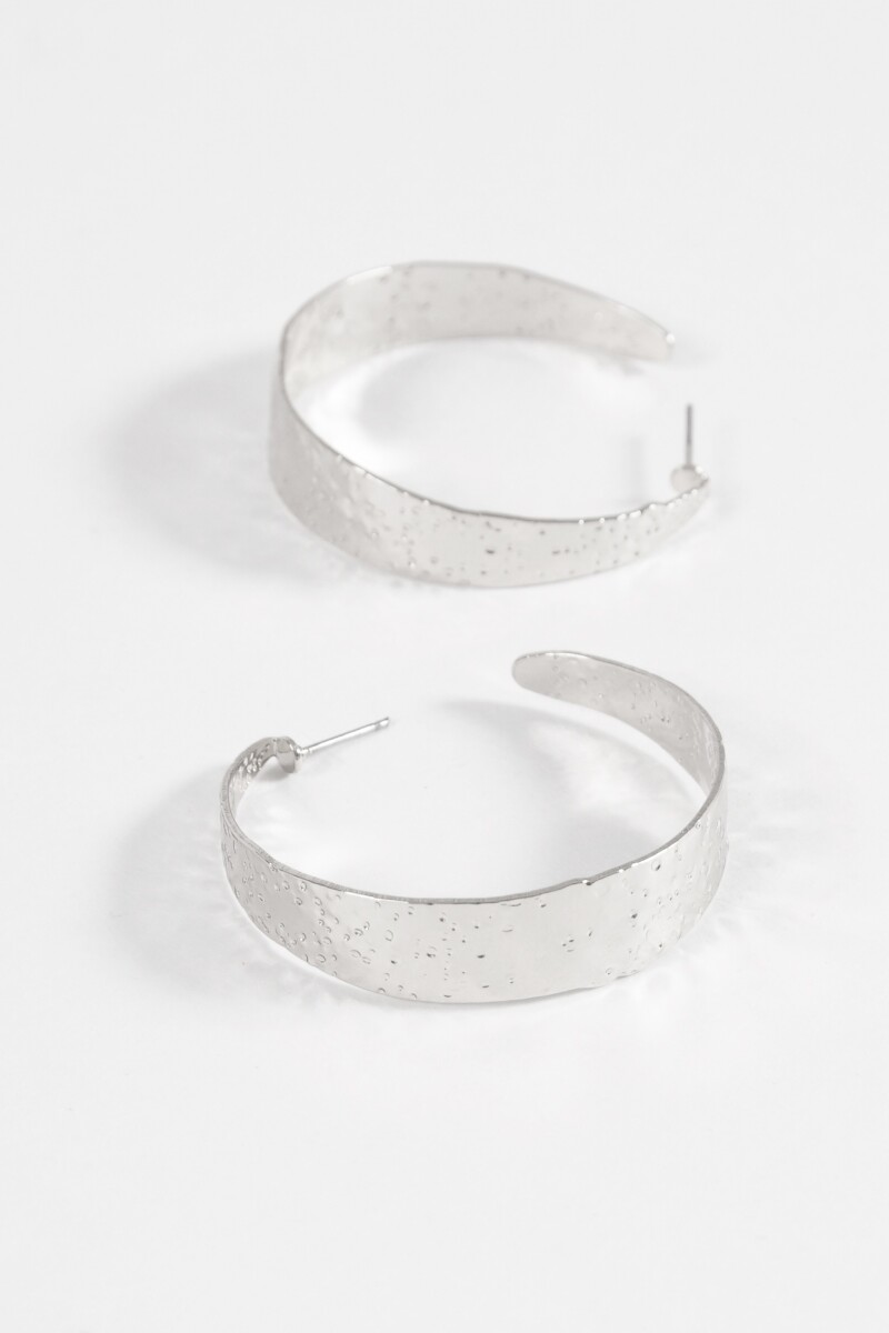 Caravanas con texturas plateado