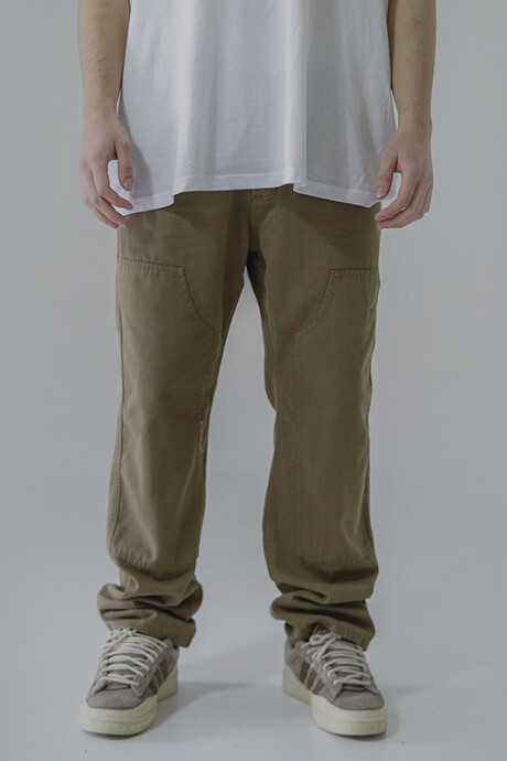 Pantalon Pulau Gabardina Marrón