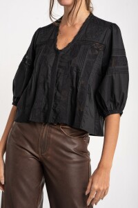 Blusa Encaje Bordados Negro