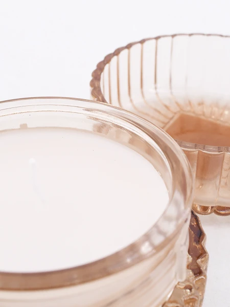 VELA EN FRASCO CON TAPA VAINILLA BEIGE