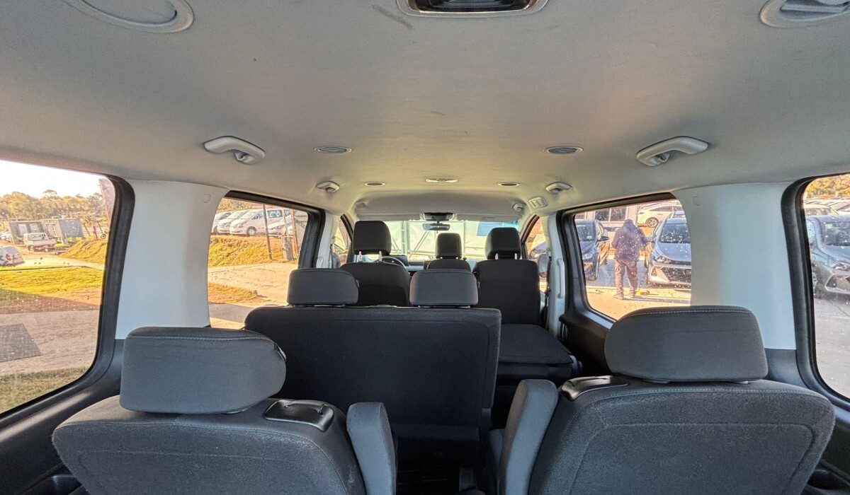 Hyundai H1 Staria Minibus Diesel 2,2 MT - 2022 Hyundai H1 Staria Minibus Diesel 2,2 MT - 2022