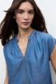 Blusa lyocell con pespuntes jean medio