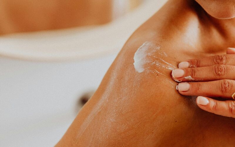 Cuidados de la piel después del sol: cómo mantenerla hidratada y prolongar el bronceado