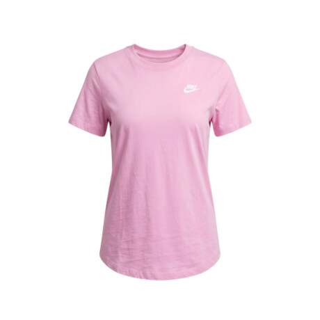 Remera Nike Club Essentials 621
