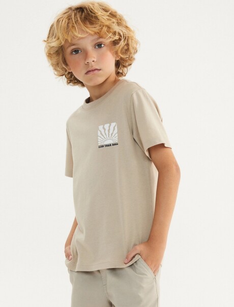 CAMISETA INFANTIL CON ESTAMPA BEIGE