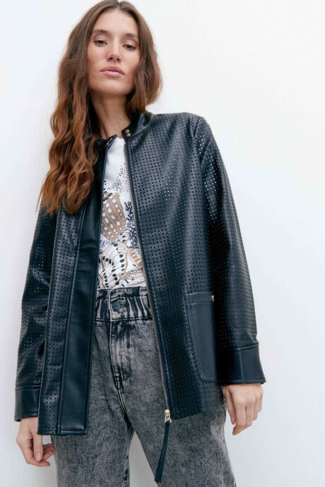 Chaqueta de cuero ecológico troquelado negro