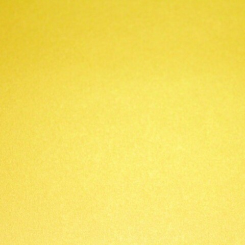 PAPEL ASTROBRIGHTS TAMAÑO A4 DE 175 GRAMOS COLOR AURUM