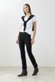 Remera escote a la base blanco