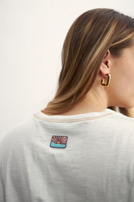 Remera Gina Crema