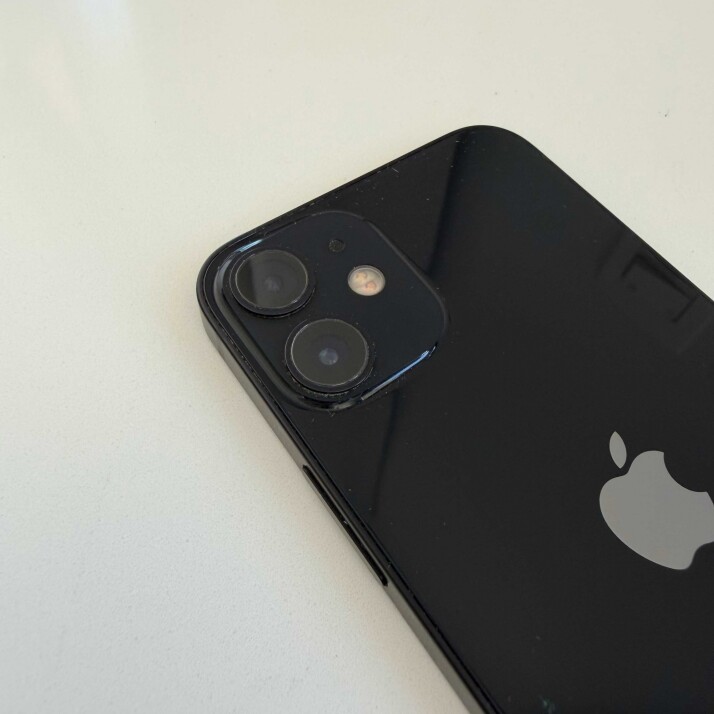 iPhone 12 Mini 64GB - Black iPhone 12 Mini 64GB - Black