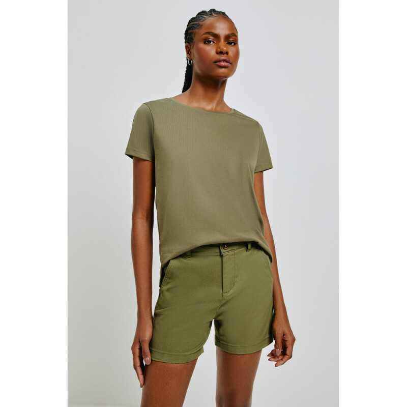 SHORTS FEM OLIVA MEDIO