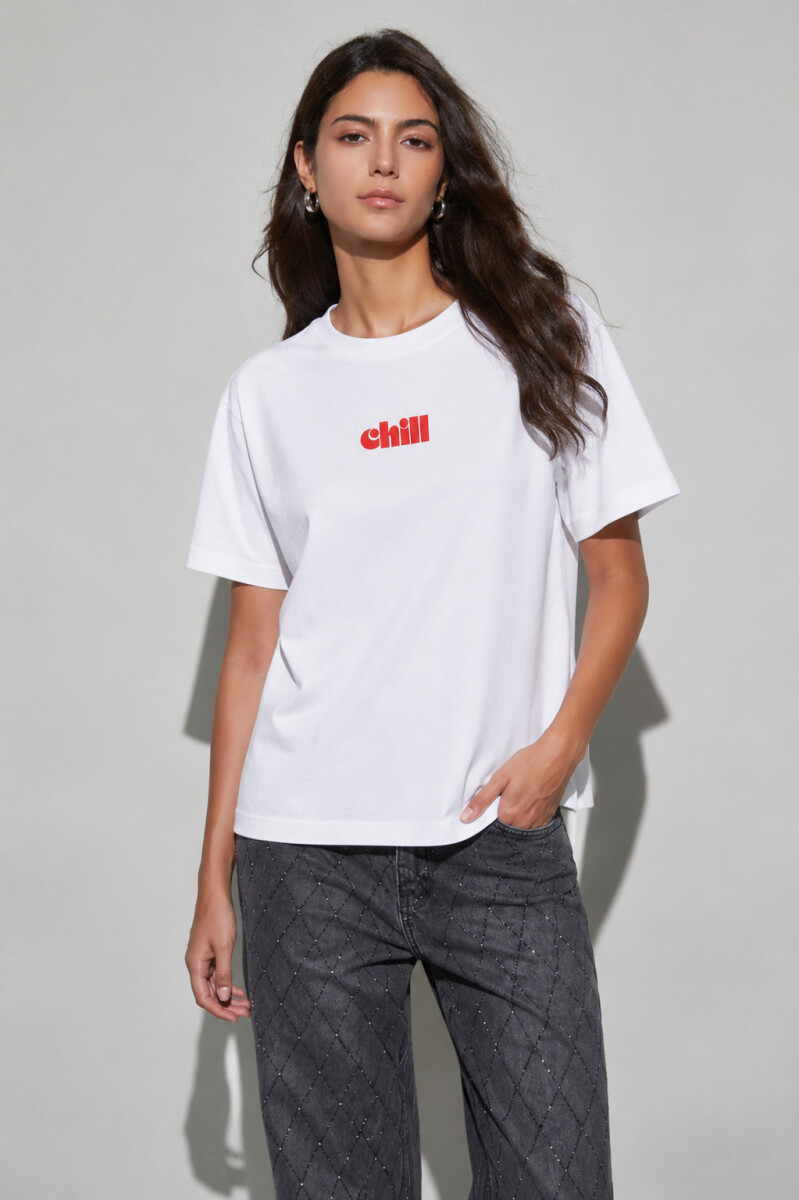 REMERA DENA TEXT - VARIANTE 3 