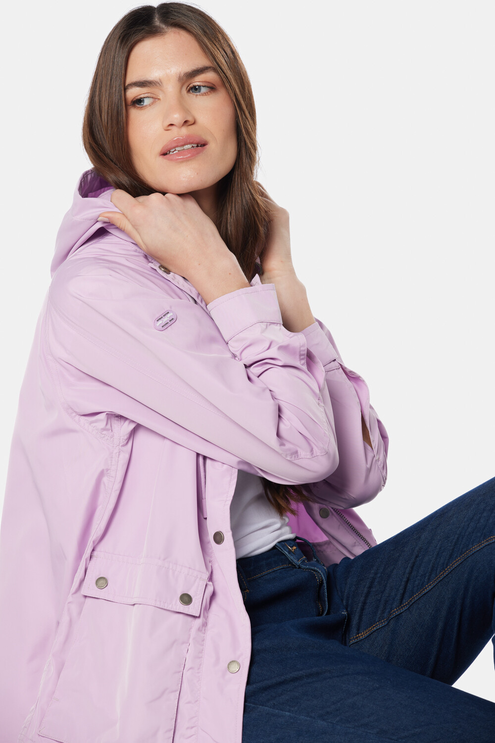 CAMPERA DE NYLON CON CAPUCHA Lila