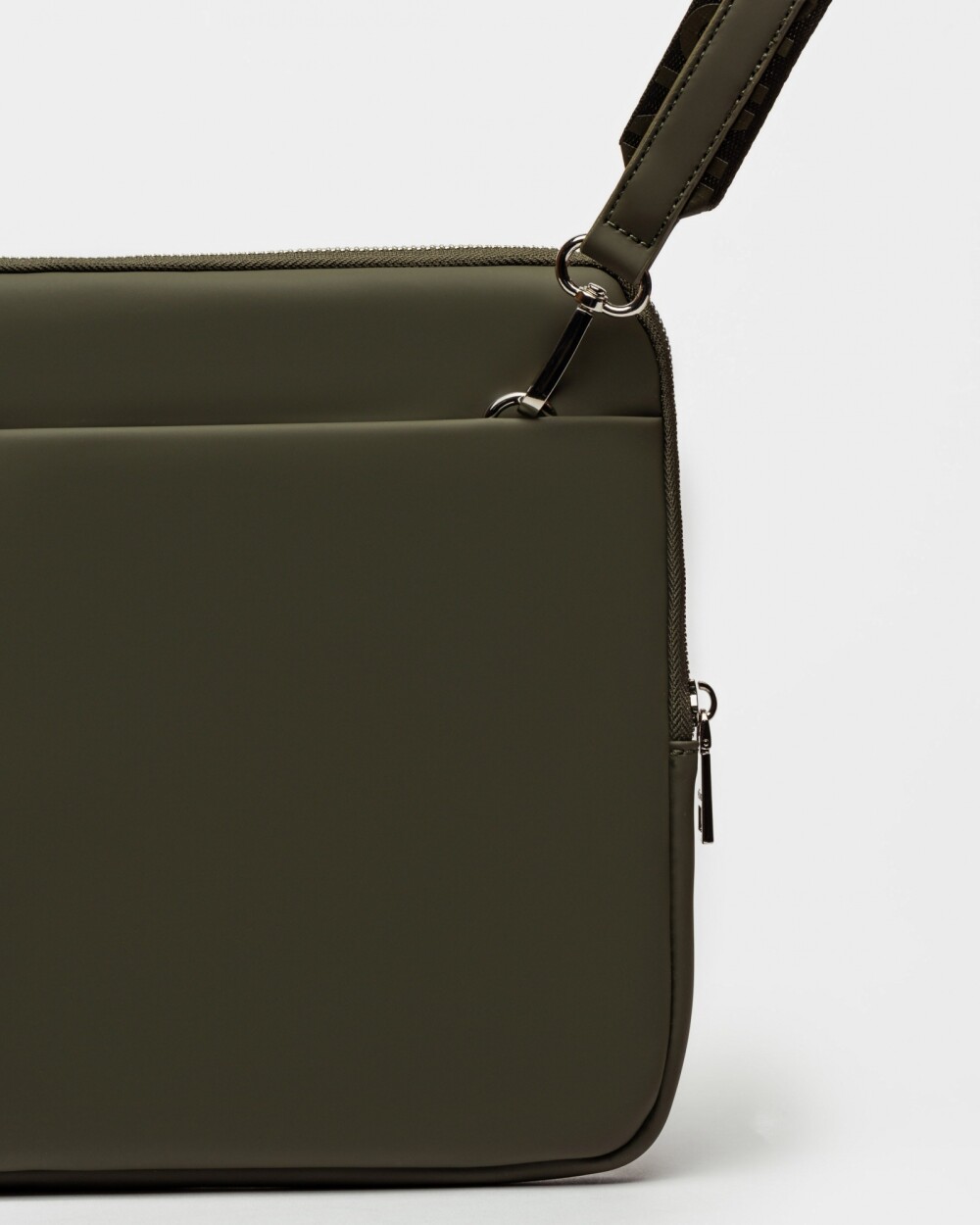 Portalaptop Bubble En Efecto Cuero Rubber Verde