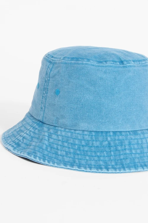 Gorro bucket gastado celeste