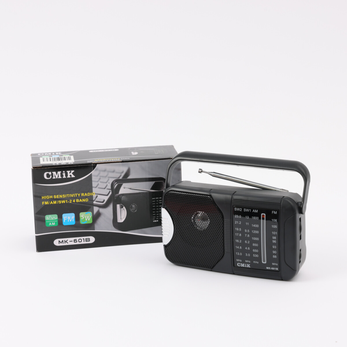 Radio portátil MK601B FM AM SW con batería 